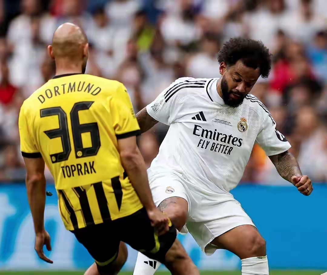 星空体育正式成为多特蒙德俱乐部合作伙伴 星空体育正式成为多特蒙德俱乐部合作伙伴