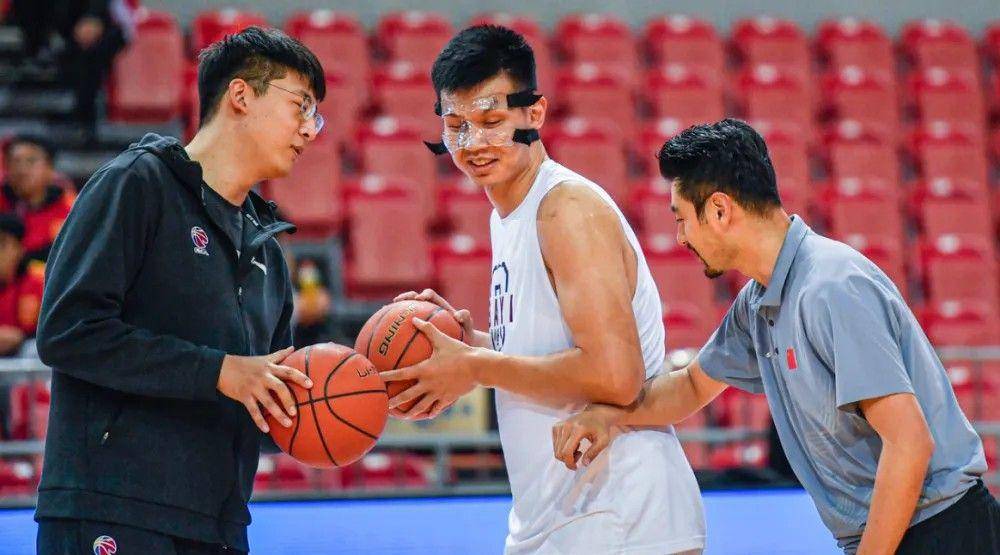 转折点！奥兰多魔术绝杀压哨；亚冠冲刺阶段攻防权衡；底气十足；身体对抗强度拉满的简单介绍