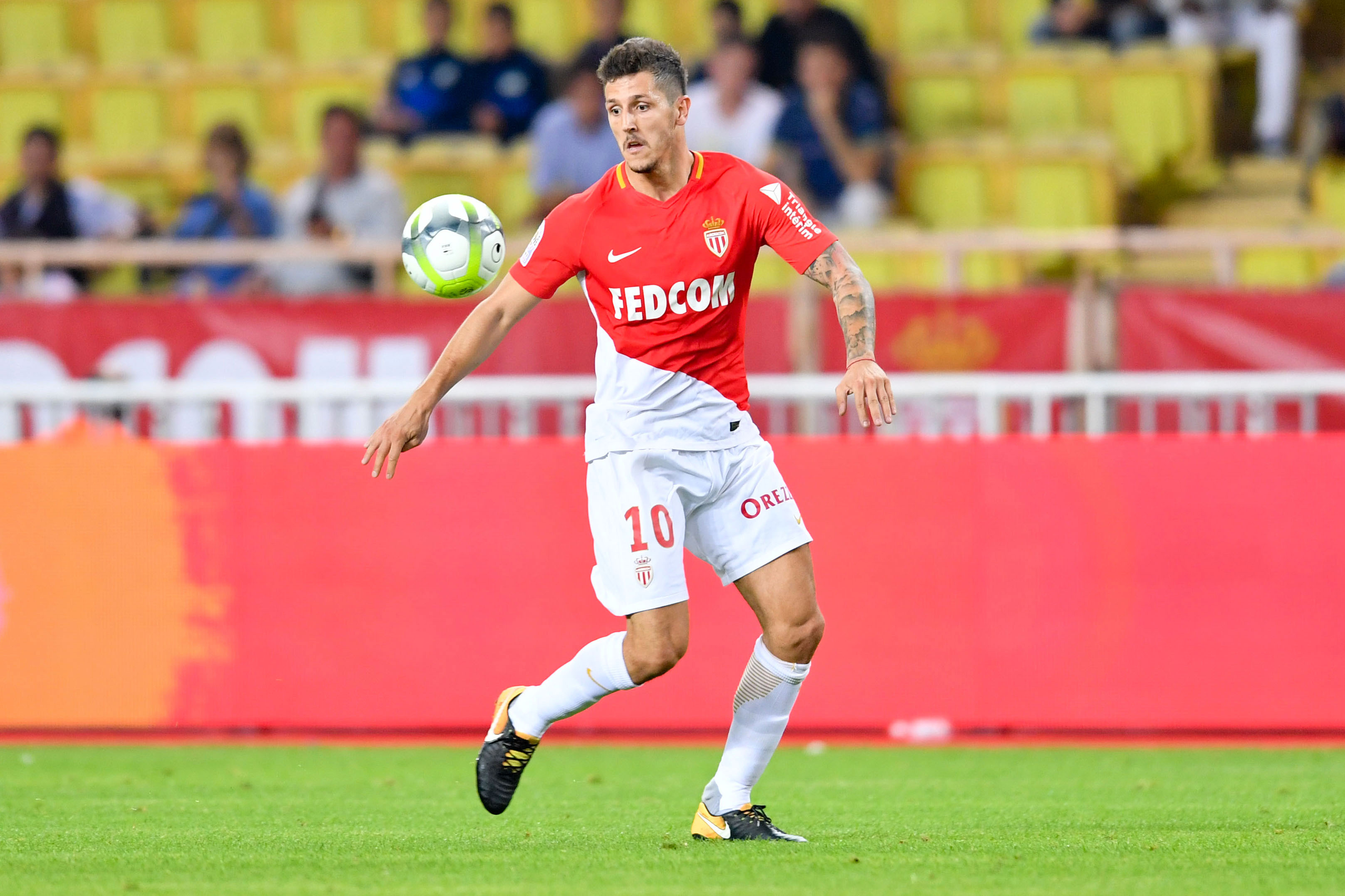 门兴格拉德巴赫迎法国杯关键赛；冲刺阶段刷新队史纪录；管理层满意；纪律约束更严格(美因茨vs门兴格拉德巴赫)