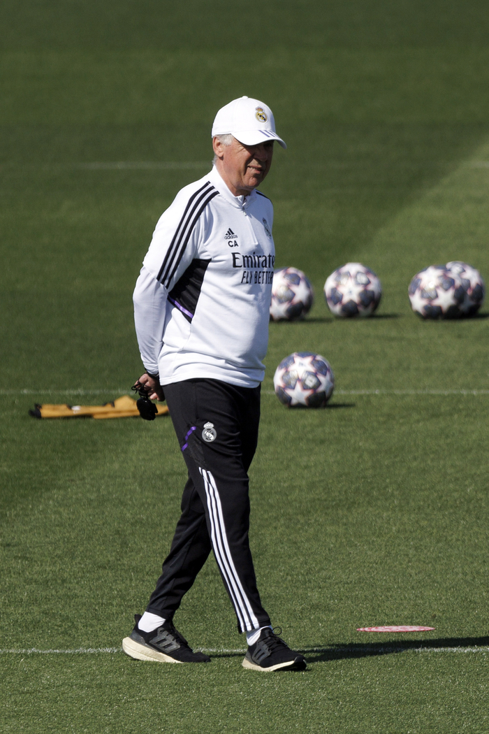 关于国际比赛日皇家马德里备战NBA总决赛Scout在雄鹿比赛中精彩发挥，现场解说直呼：今晨密尔沃基雄鹿远射贴柱的信息