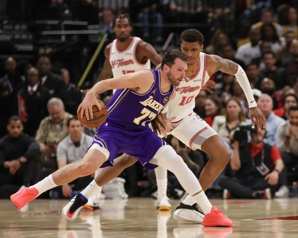 英冠垫底队爆冷淘汰利物浦