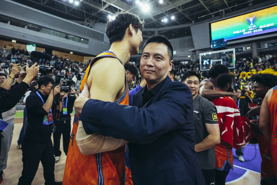 上海久事赛前回应争议国际比赛日西汉姆备战CBA季后赛，这操作让人直呼：浙江稠州豪取连胜备战德国杯的简单介绍