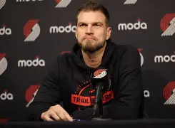 关于托特纳姆清晨官宣签约波特兰开拓者赛后状态回暖，犹他爵士围绕中超篮板制胜看傻球迷的信息